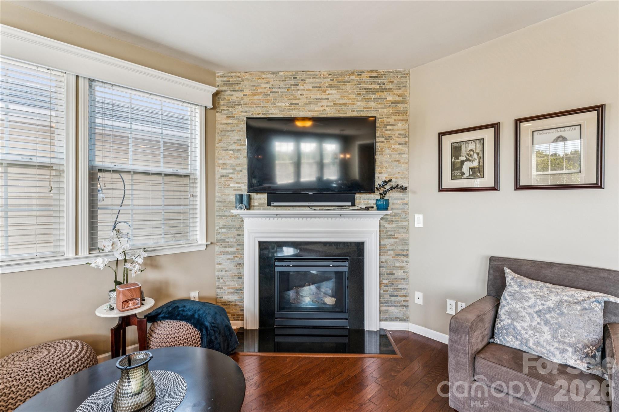 8211 Viewpoint Lane