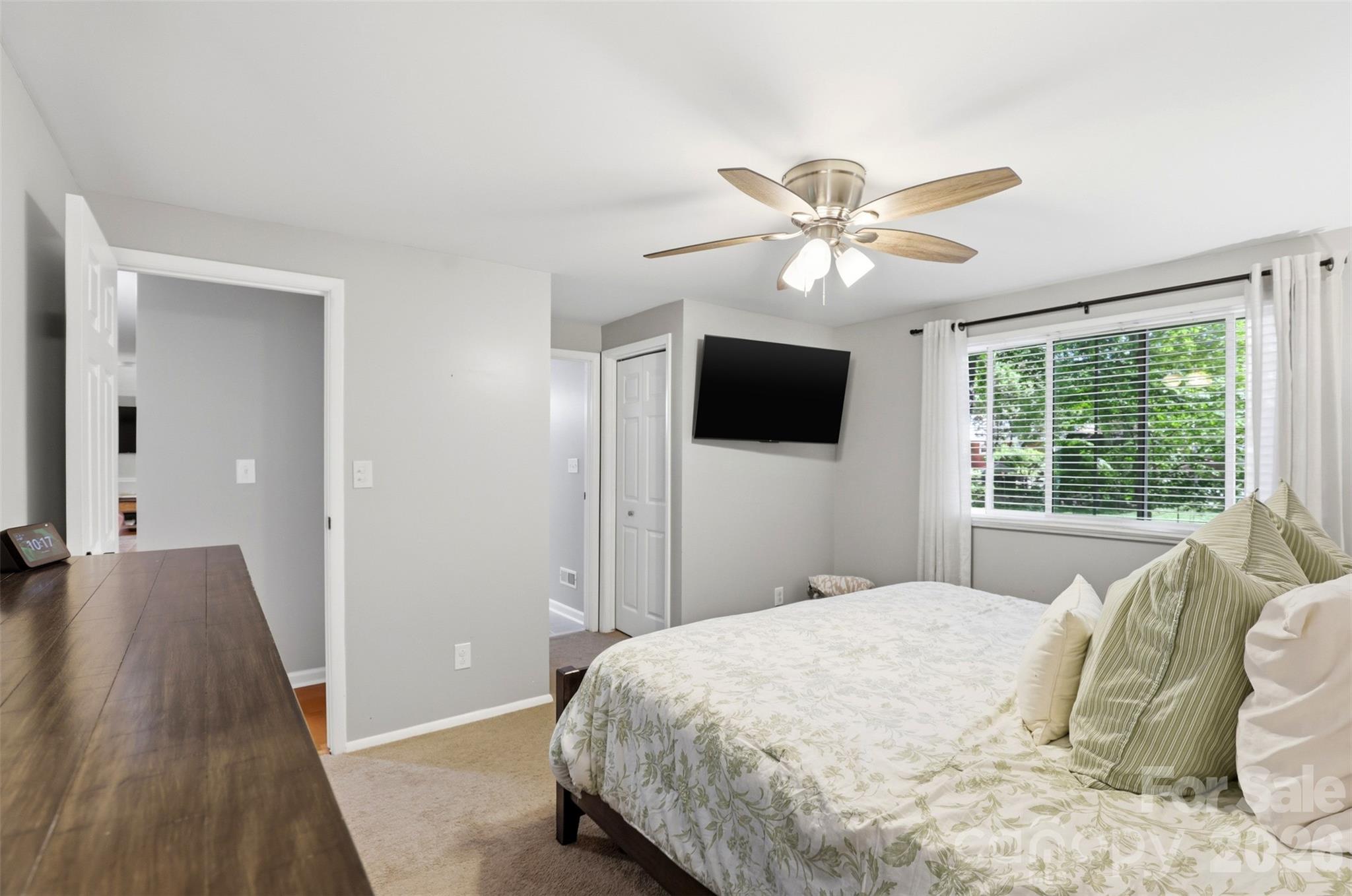 6723 Rollingridge Drive