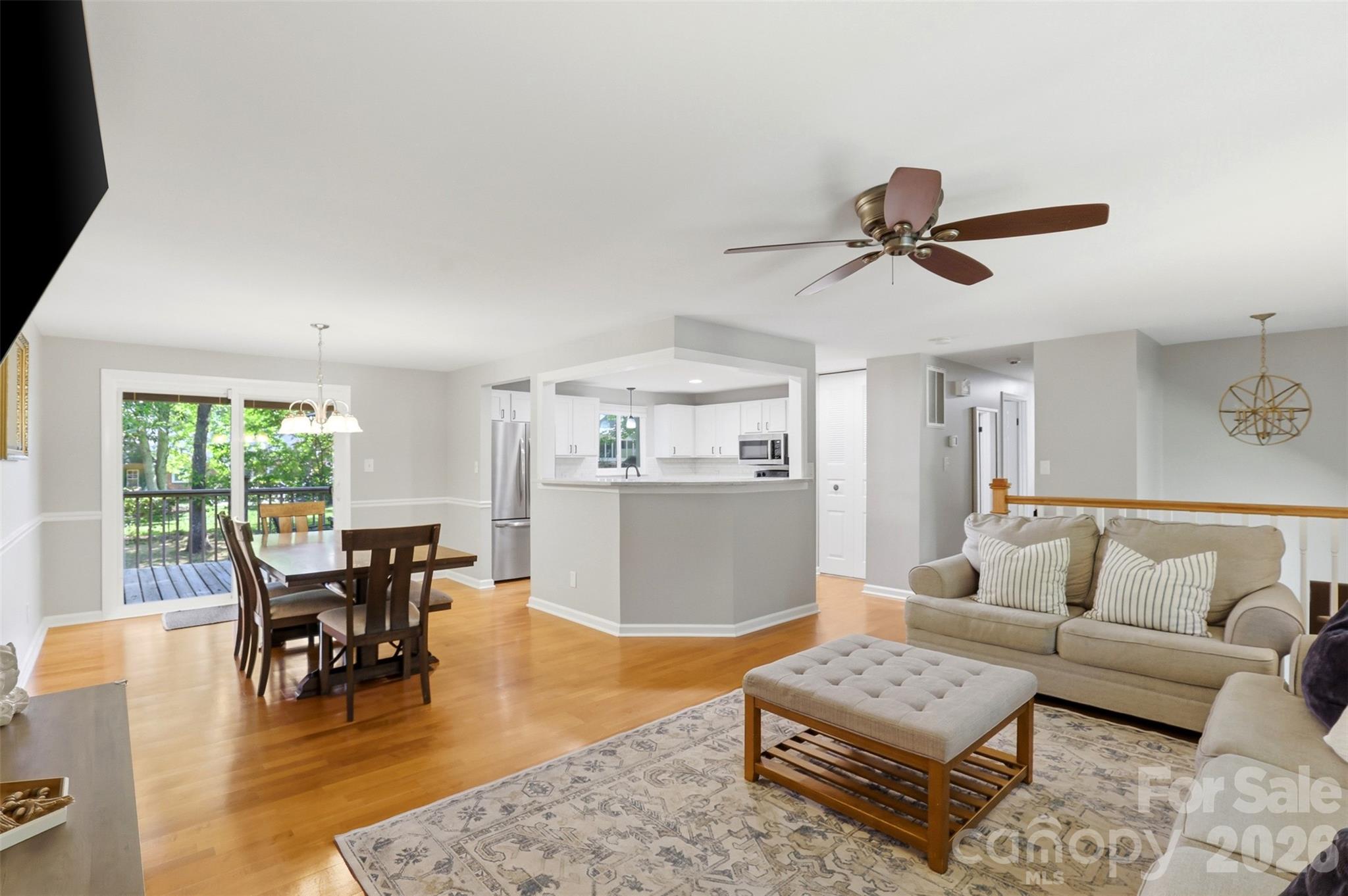 6723 Rollingridge Drive