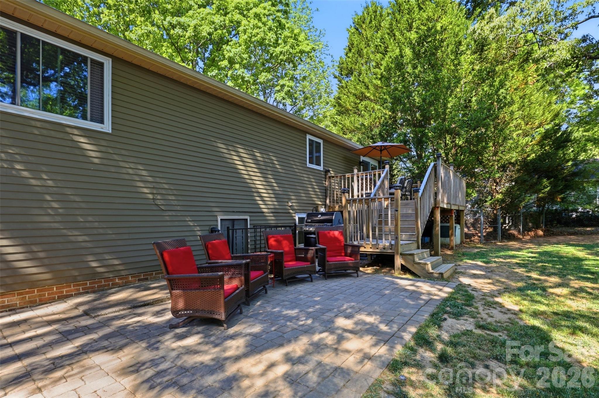 6723 Rollingridge Drive