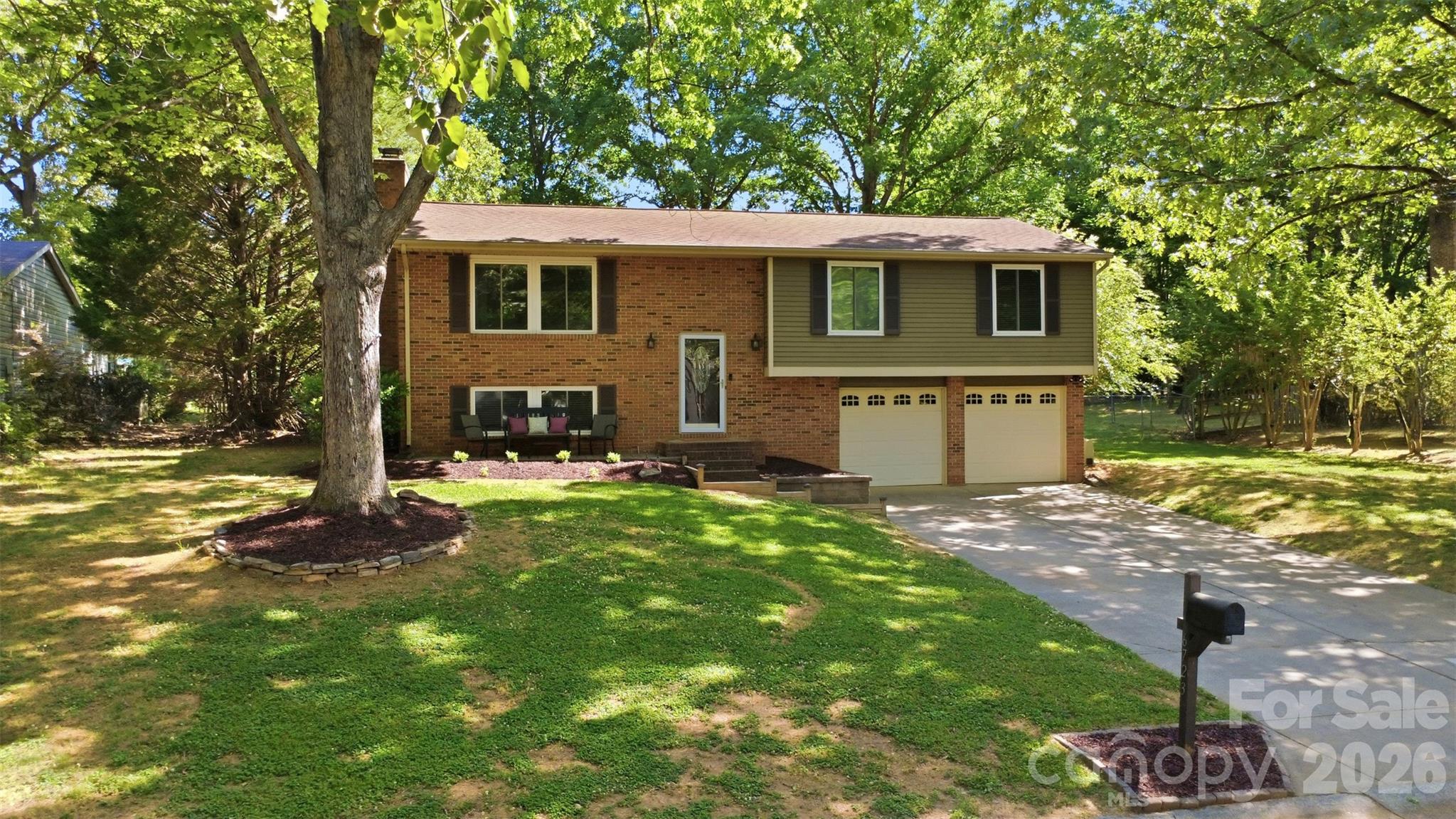 6723 Rollingridge Drive