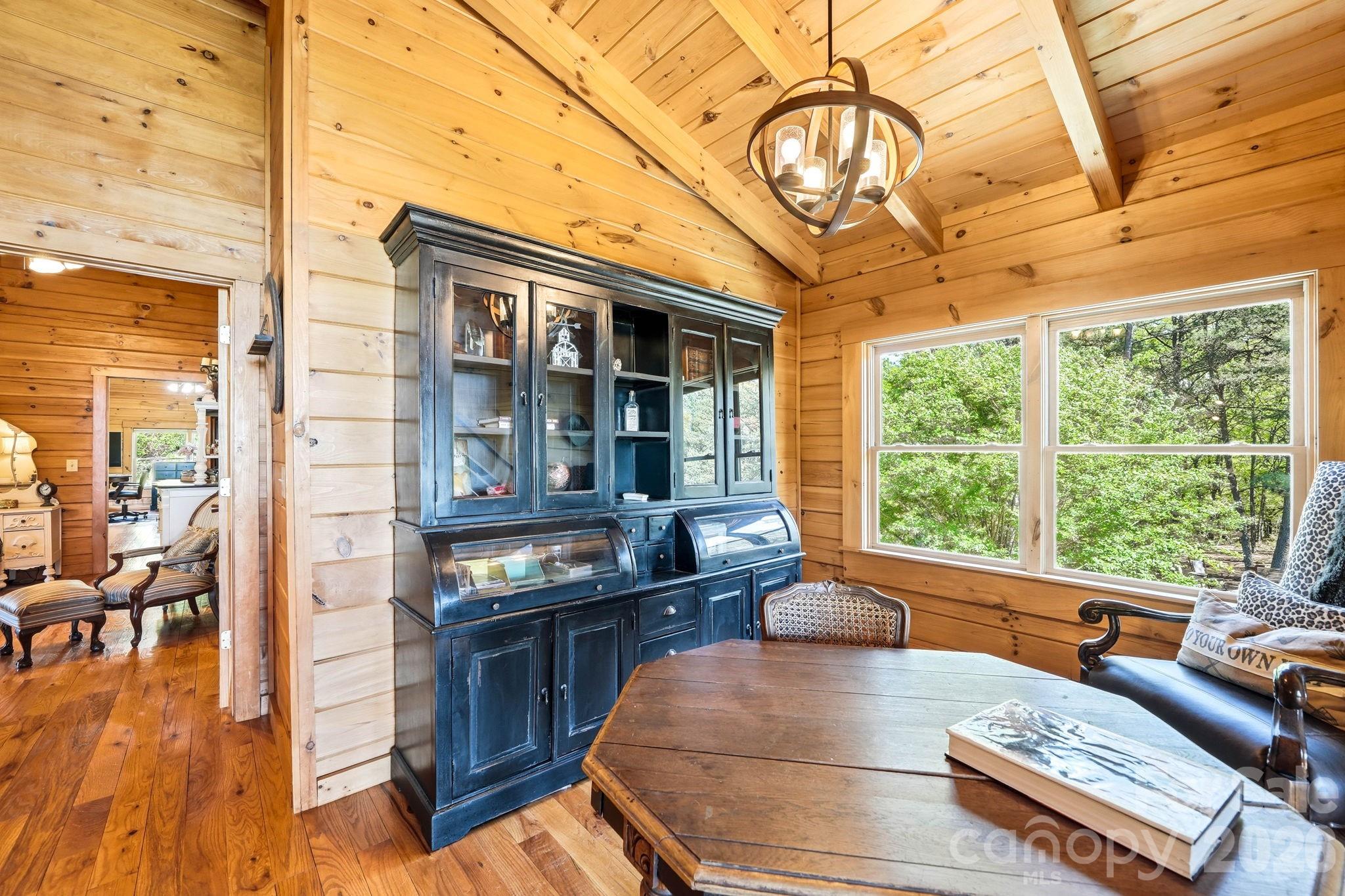 3918 Skyline Drive
