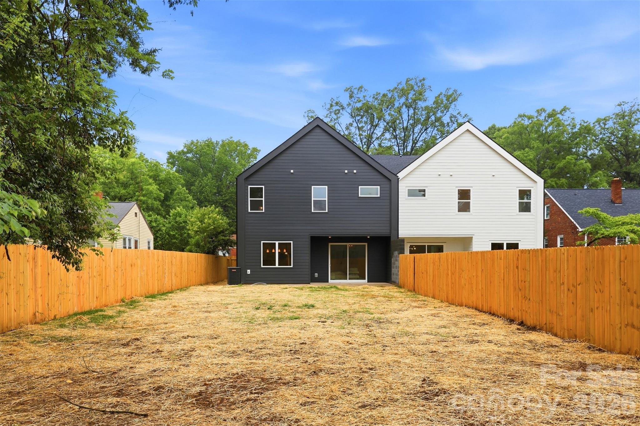 2818 Dogwood Avenue