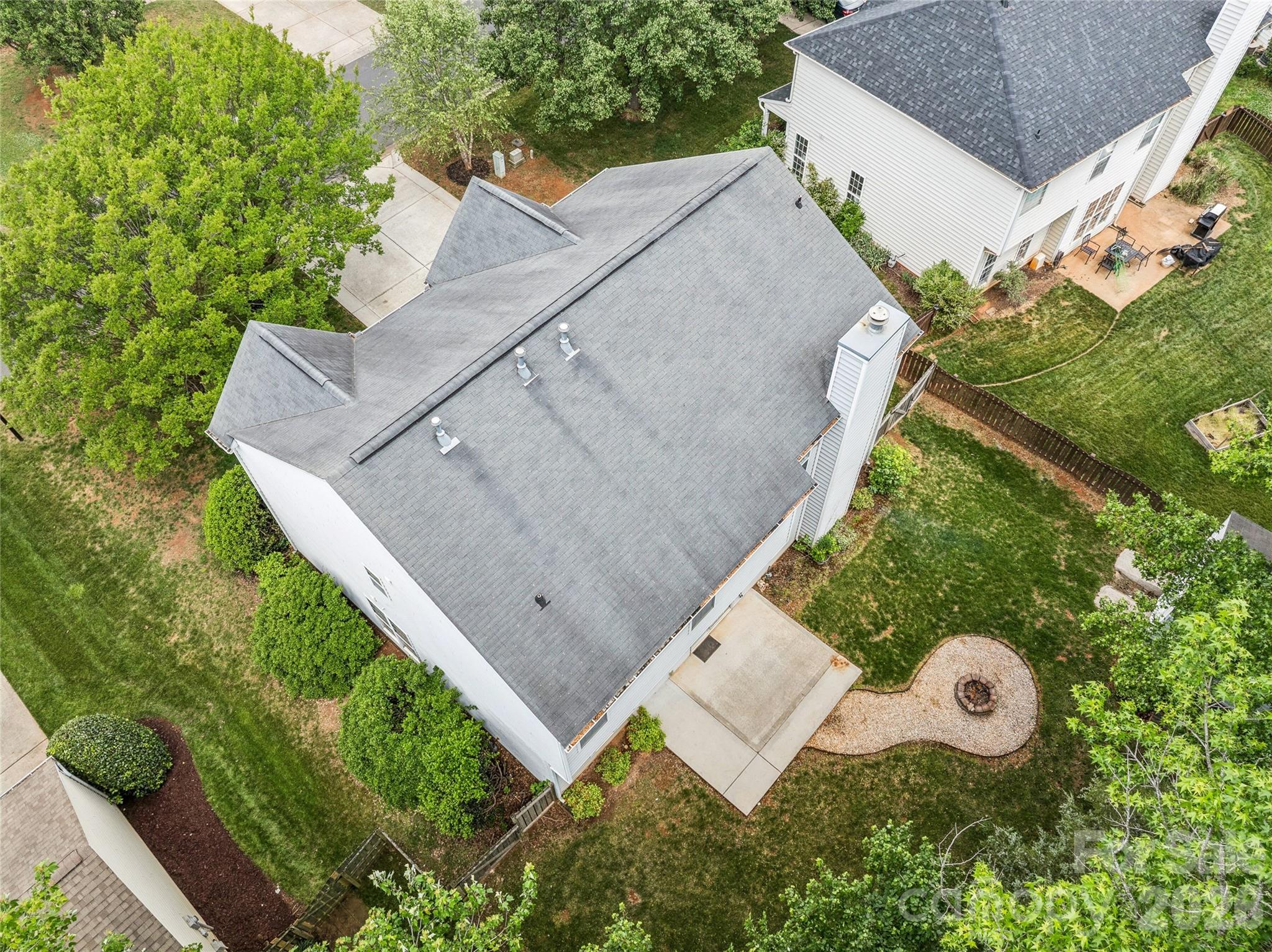 1206 E Arrow Lake Court