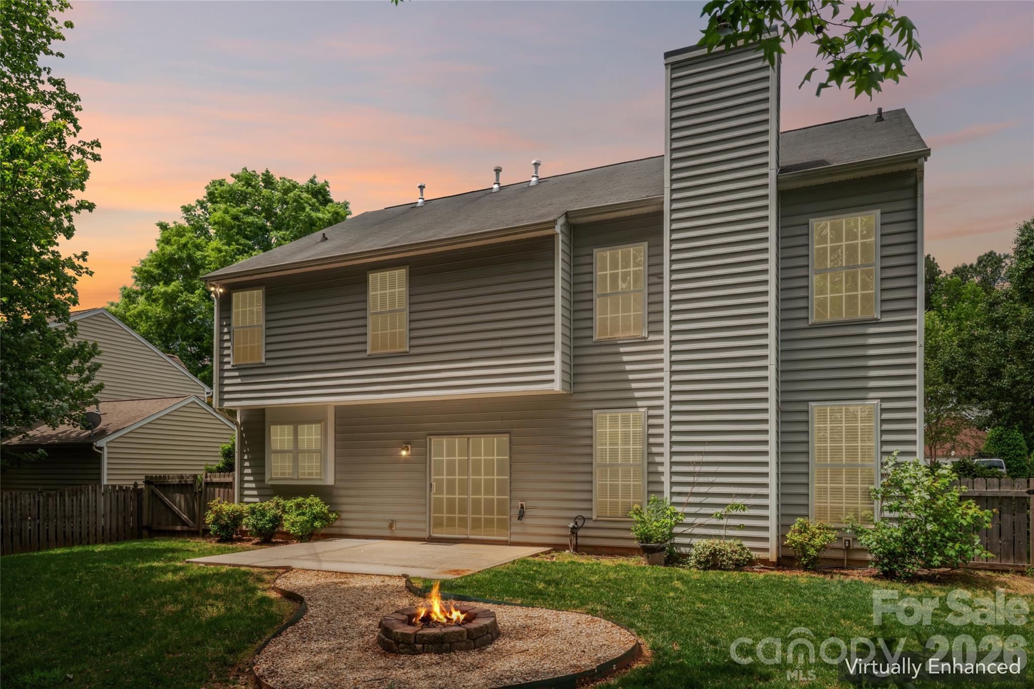 1206 E Arrow Lake Court