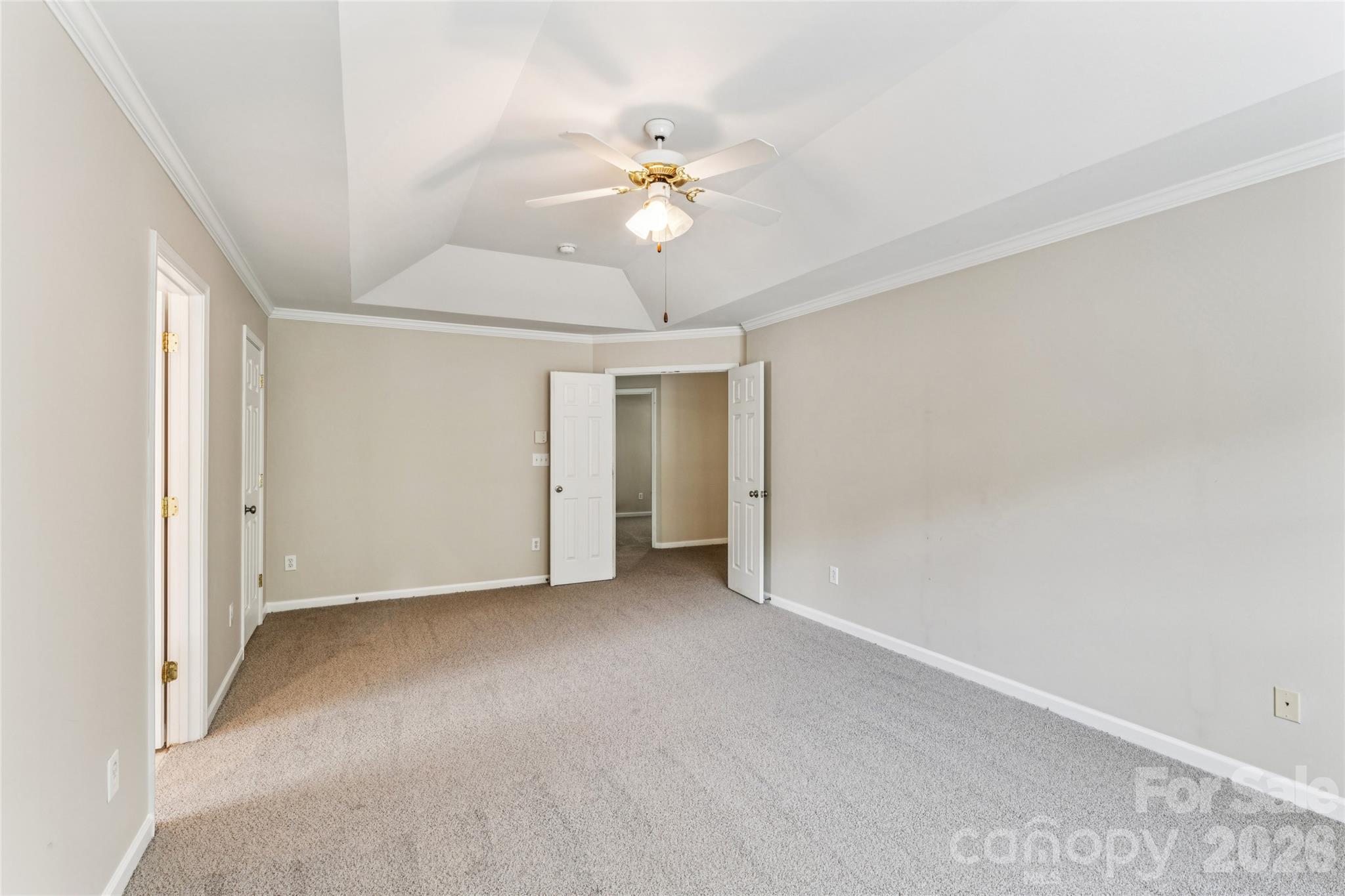 1206 E Arrow Lake Court