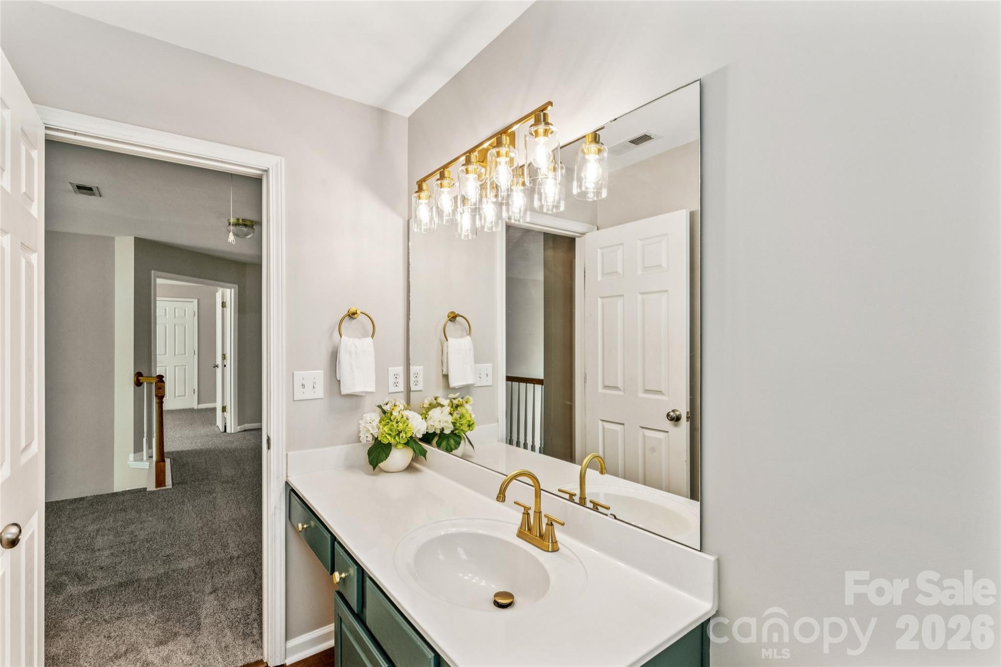 1206 E Arrow Lake Court
