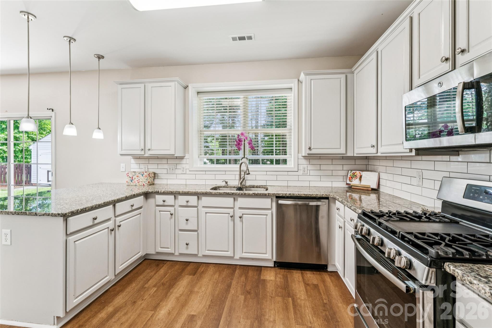 1206 E Arrow Lake Court