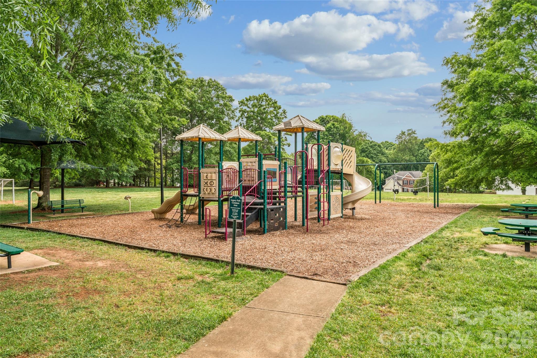 1206 E Arrow Lake Court