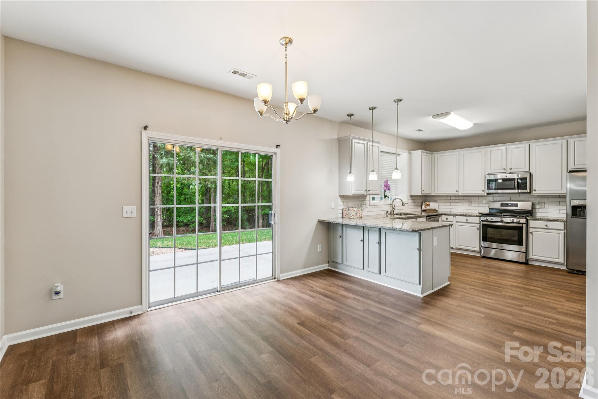 1206 E Arrow Lake Court