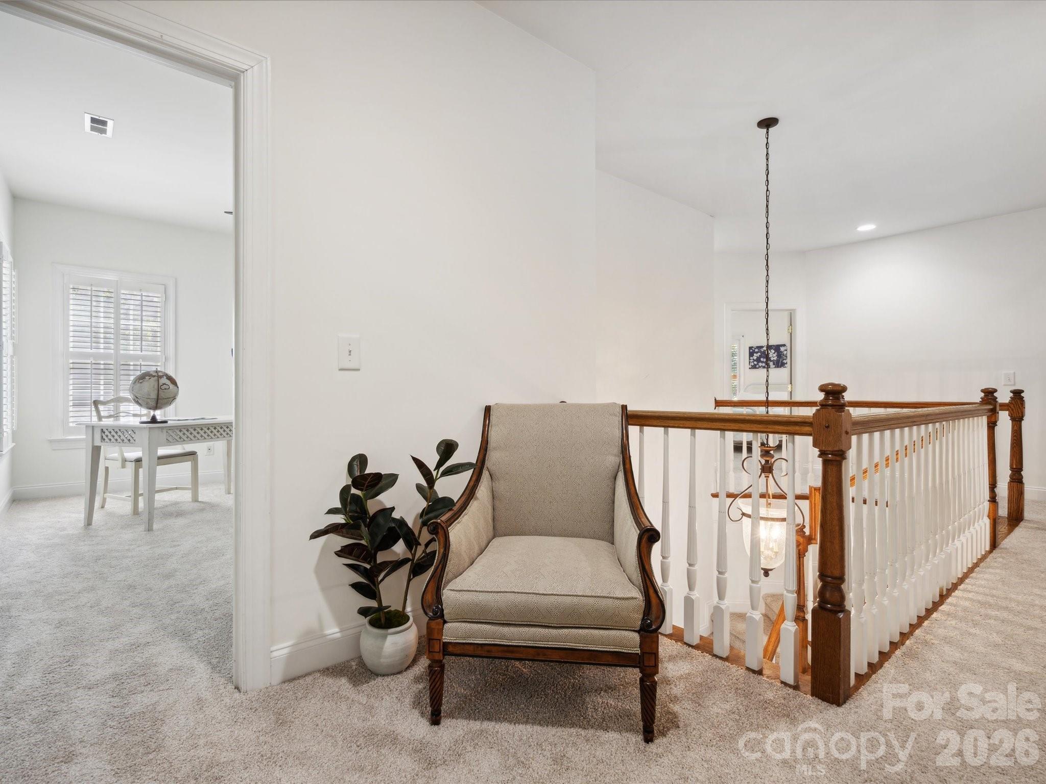 927 Dericks Crossing