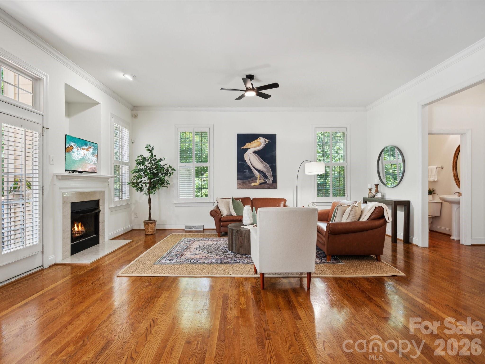 927 Dericks Crossing