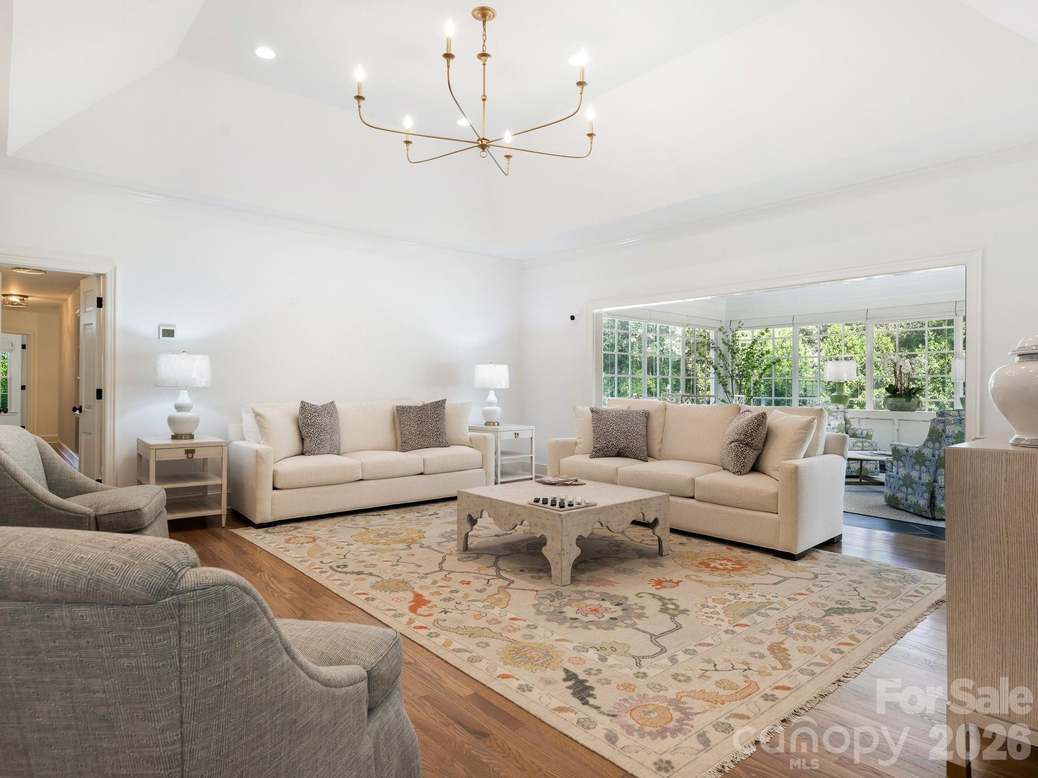 2738 Beverwyck Road