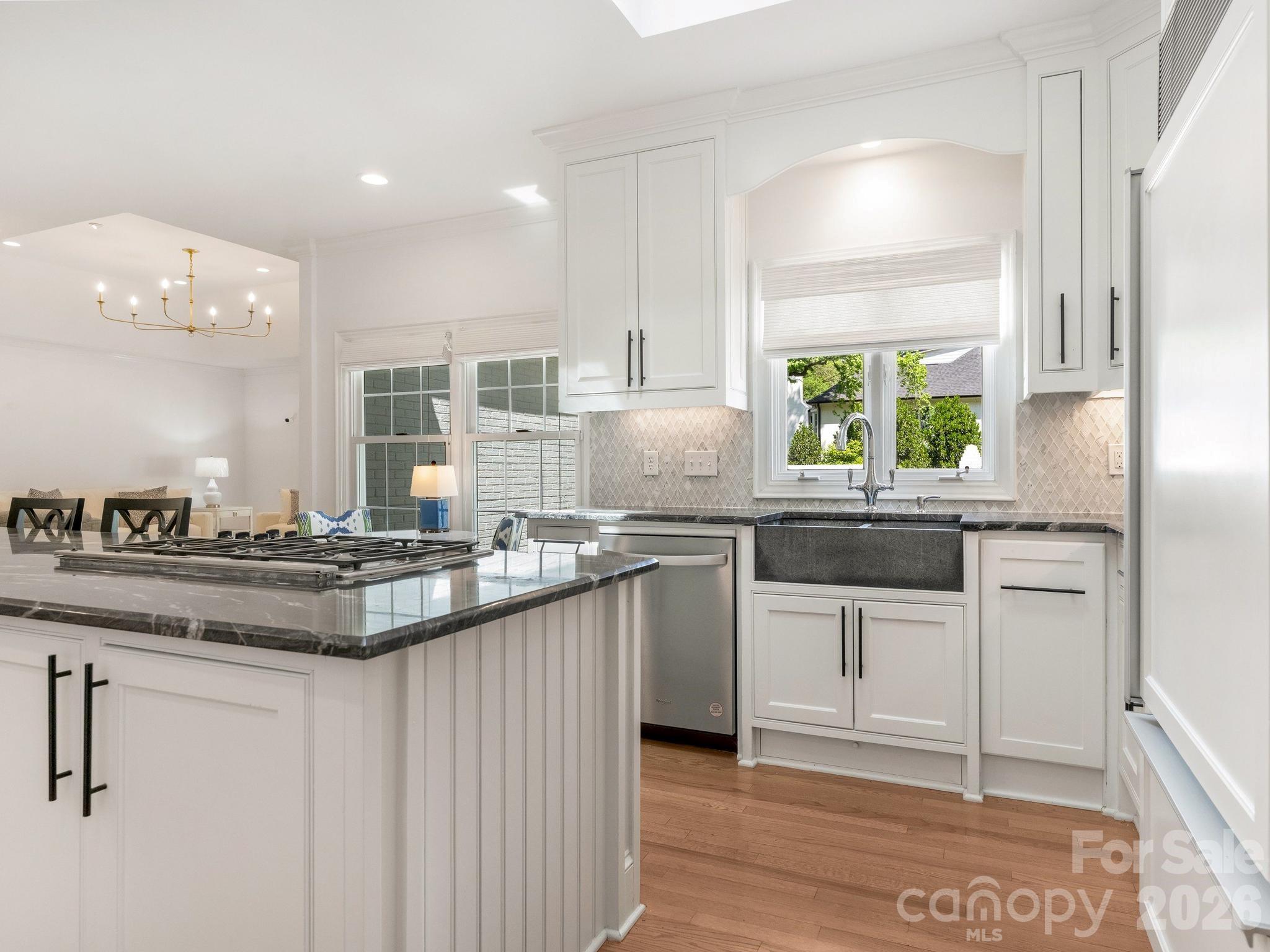 2738 Beverwyck Road