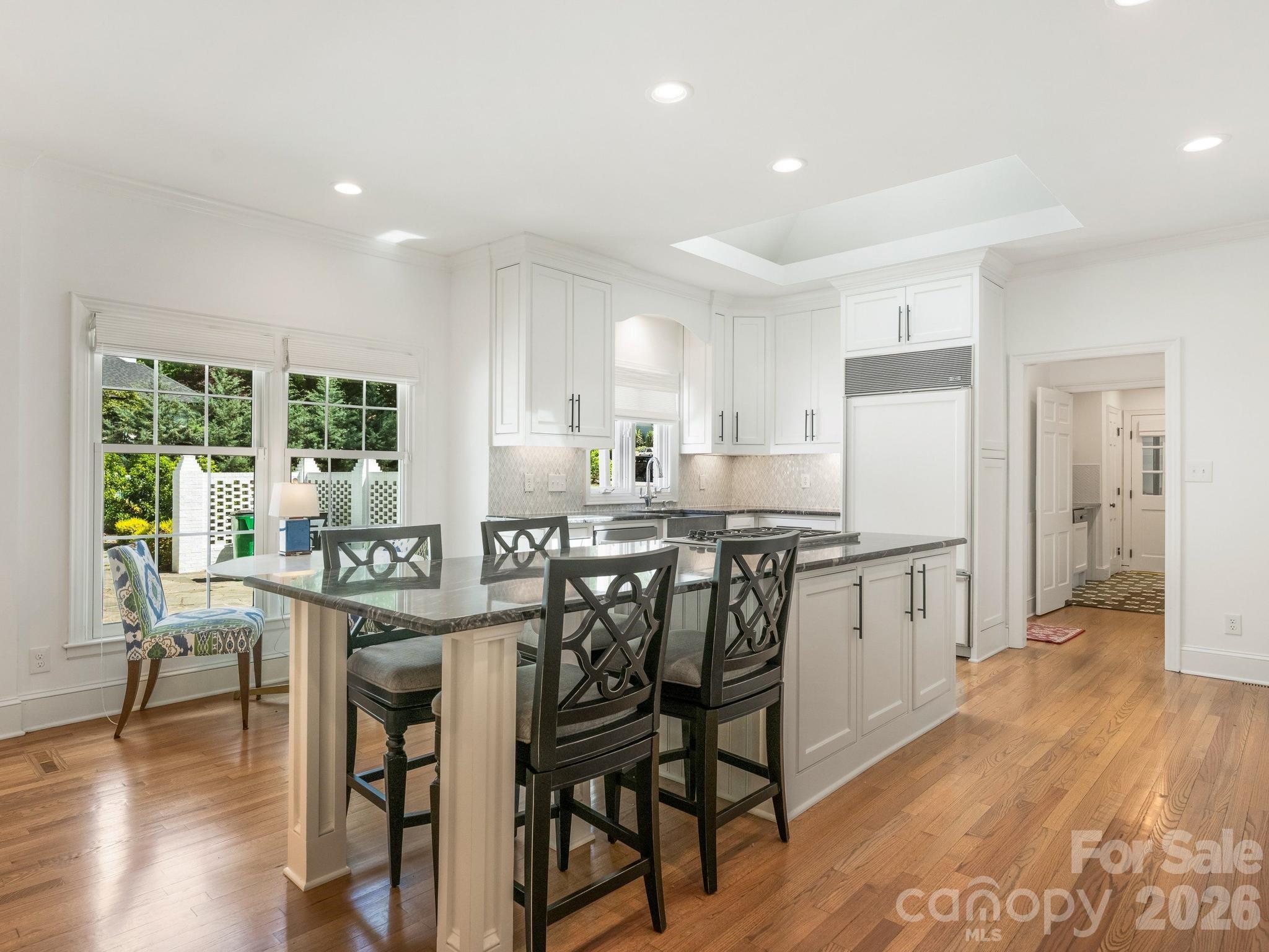 2738 Beverwyck Road