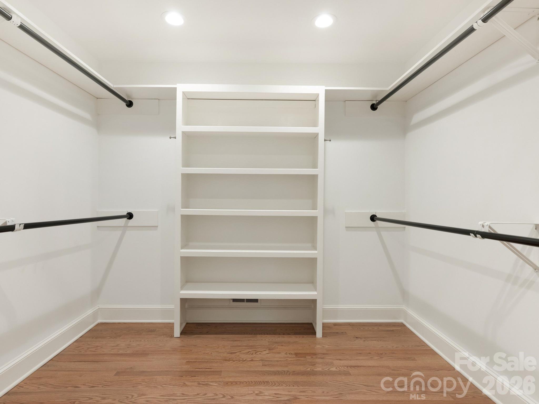 2738 Beverwyck Road