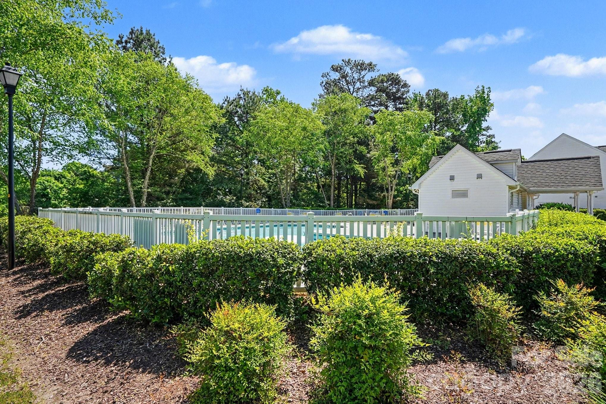 747 Rock Lake Glen