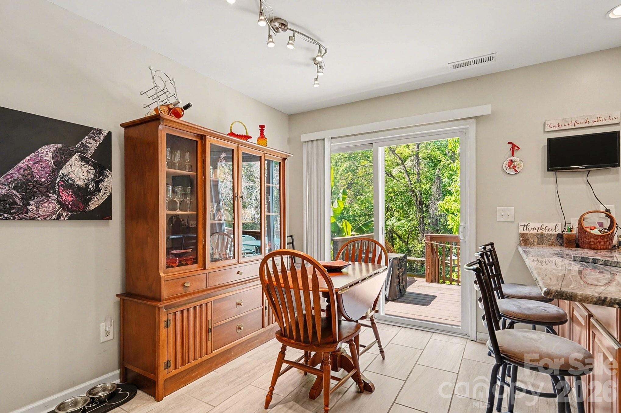 747 Rock Lake Glen