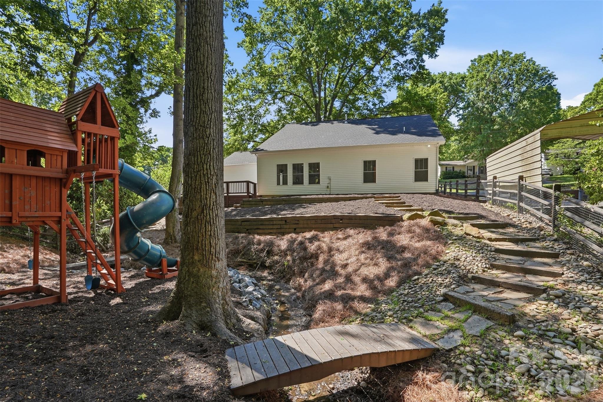 2113 Woodlawn Street Unit: A