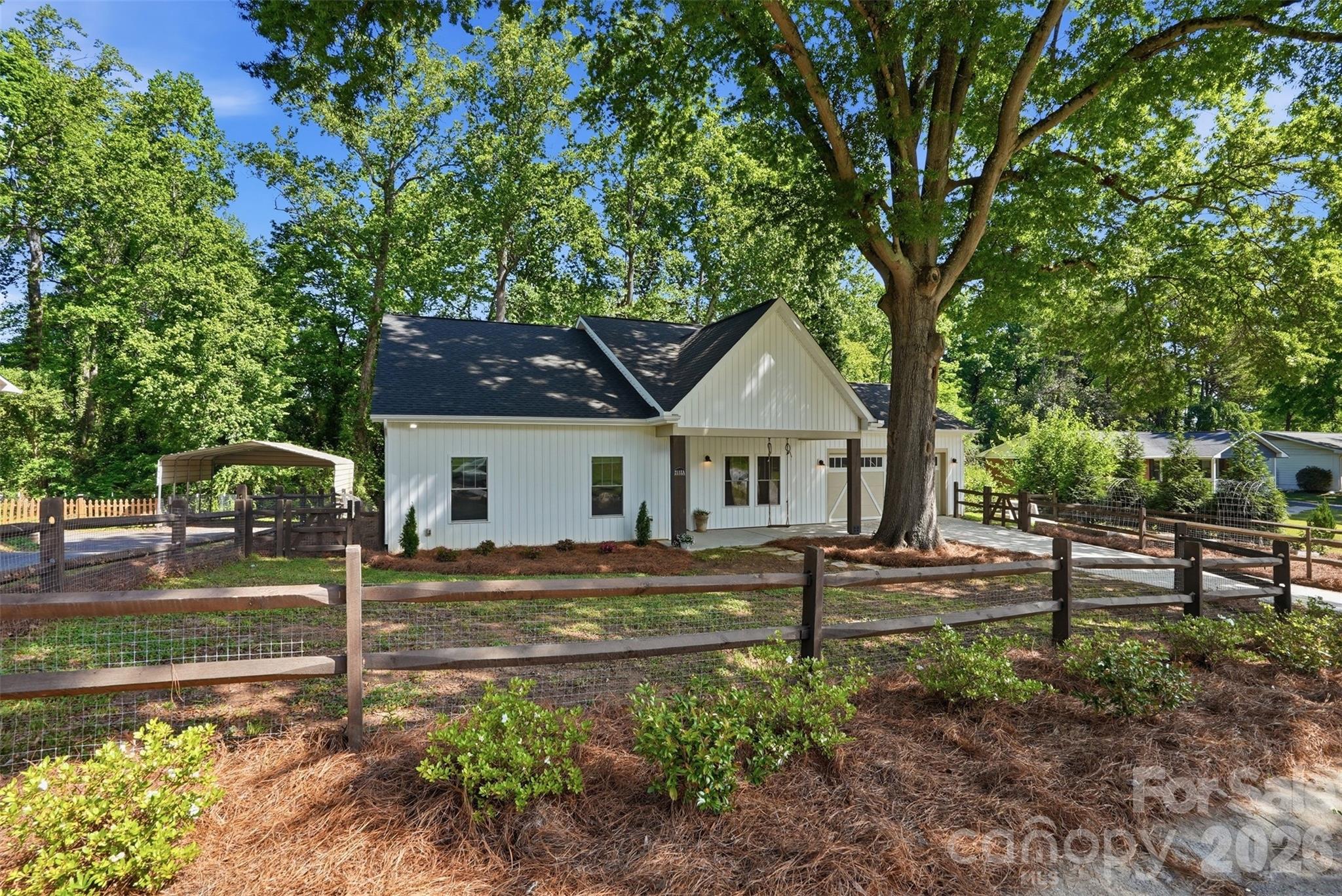 2113 Woodlawn Street Unit: A