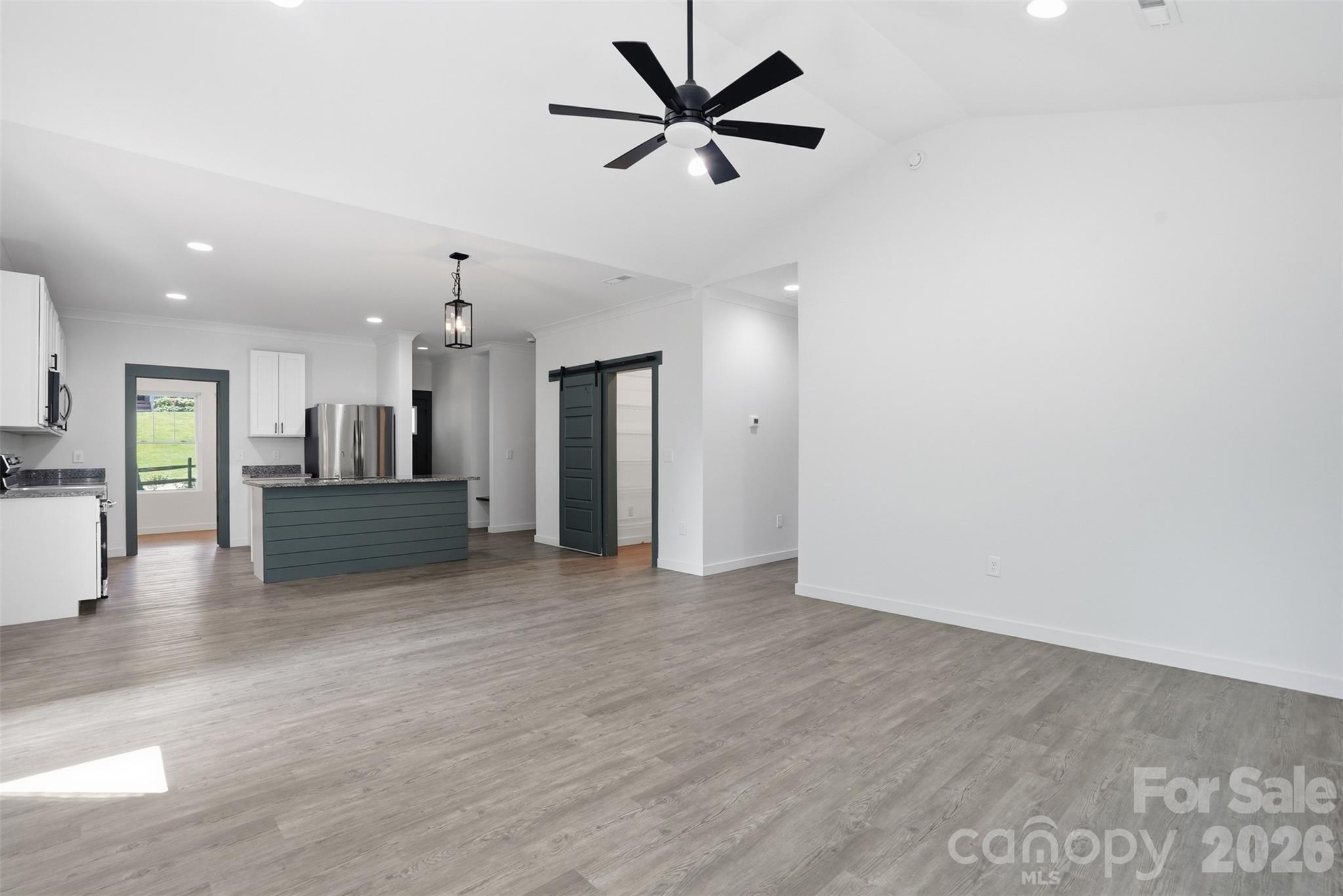 2113 Woodlawn Street Unit: A