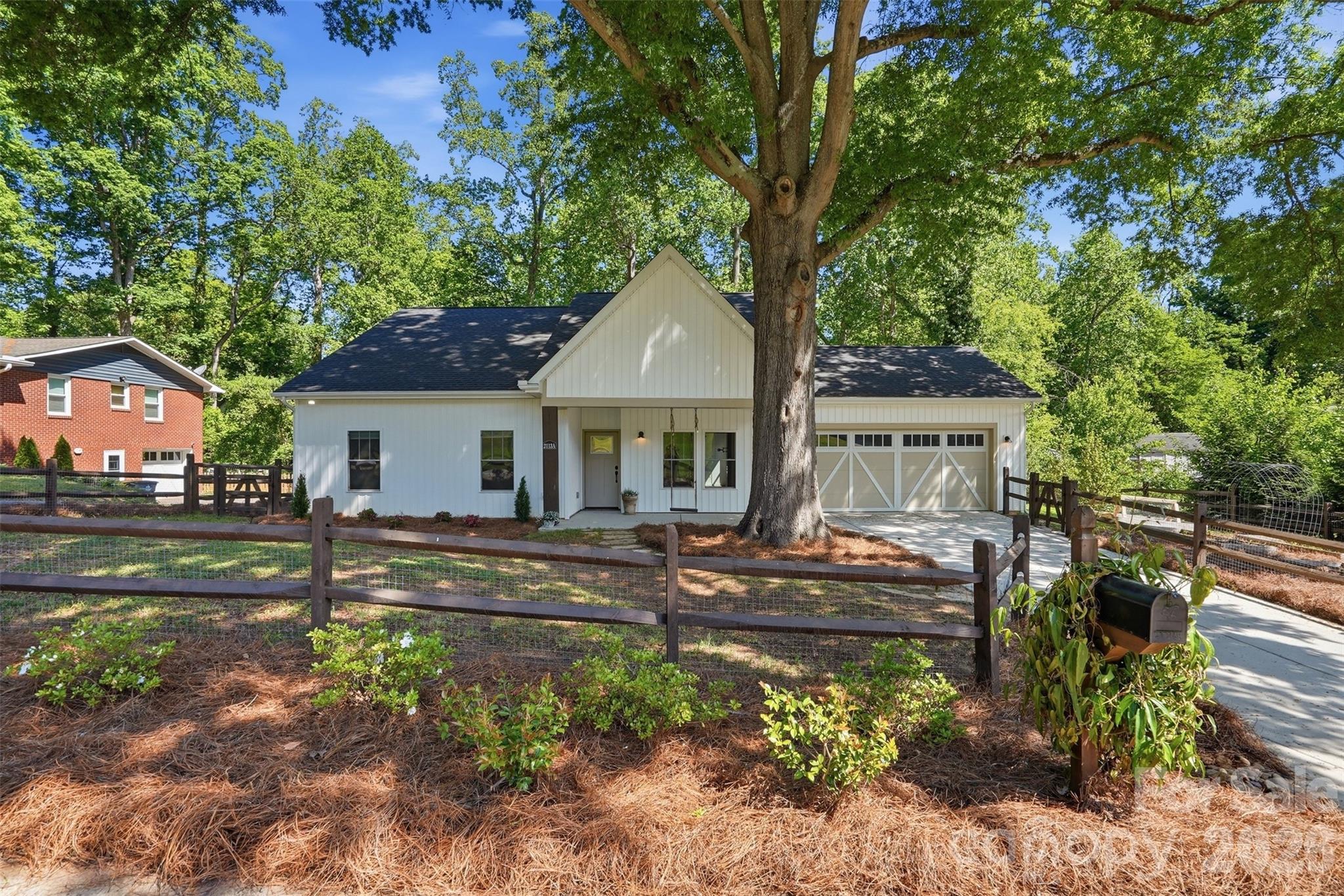 2113 Woodlawn Street Unit: A