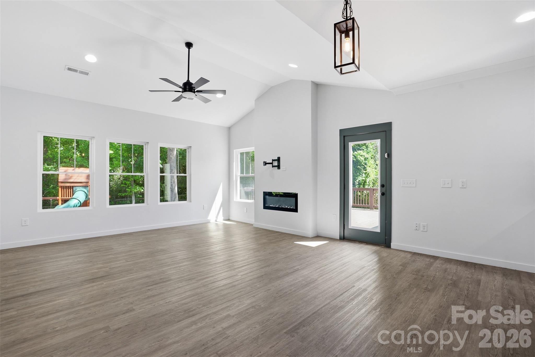 2113 Woodlawn Street Unit: A