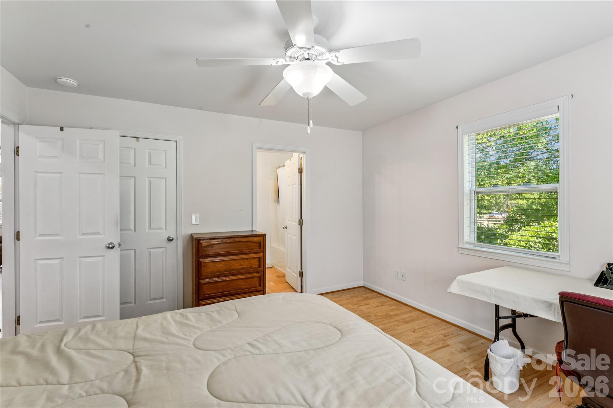 329 W Mcneely Avenue