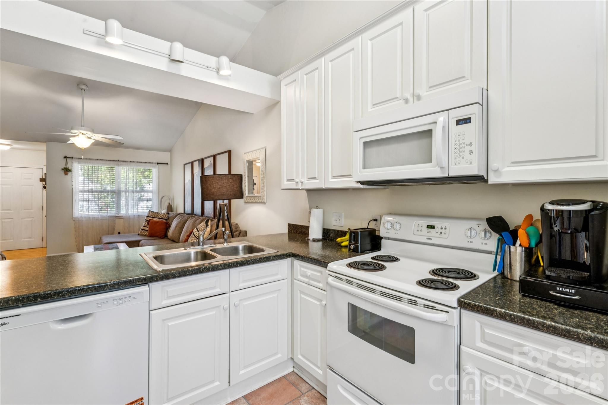 329 W Mcneely Avenue