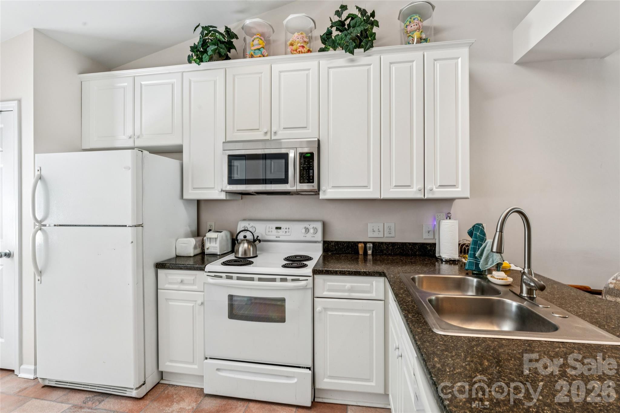 329 W Mcneely Avenue