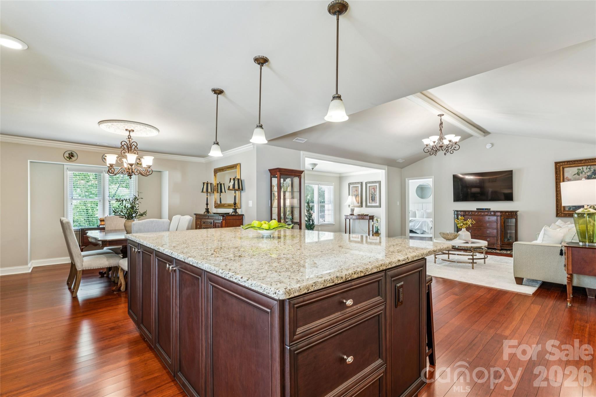 506 Hidden Creek Circle