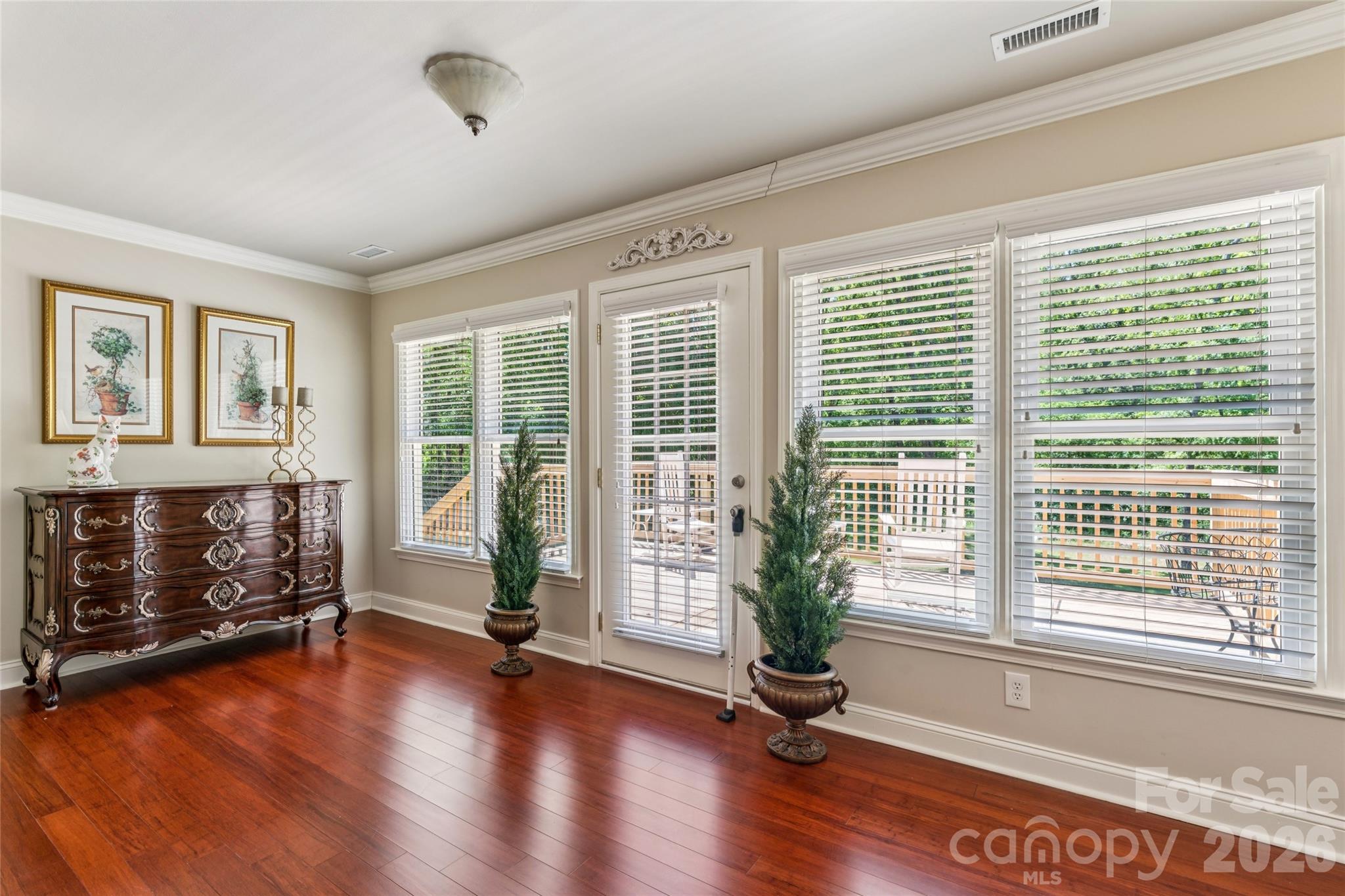 506 Hidden Creek Circle