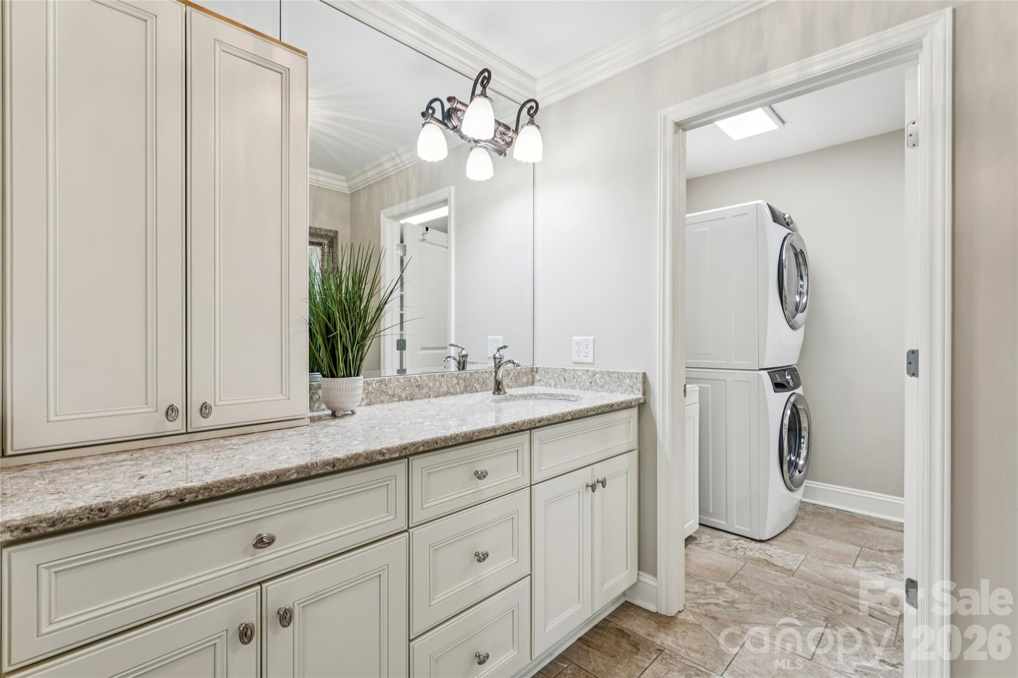 506 Hidden Creek Circle