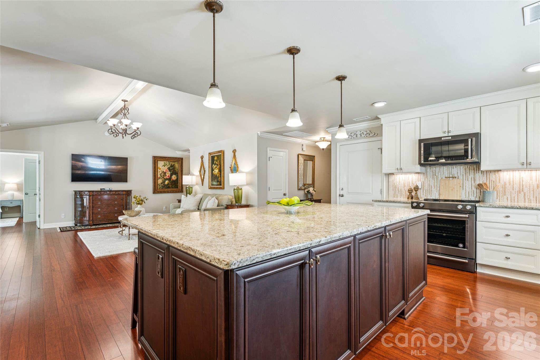 506 Hidden Creek Circle