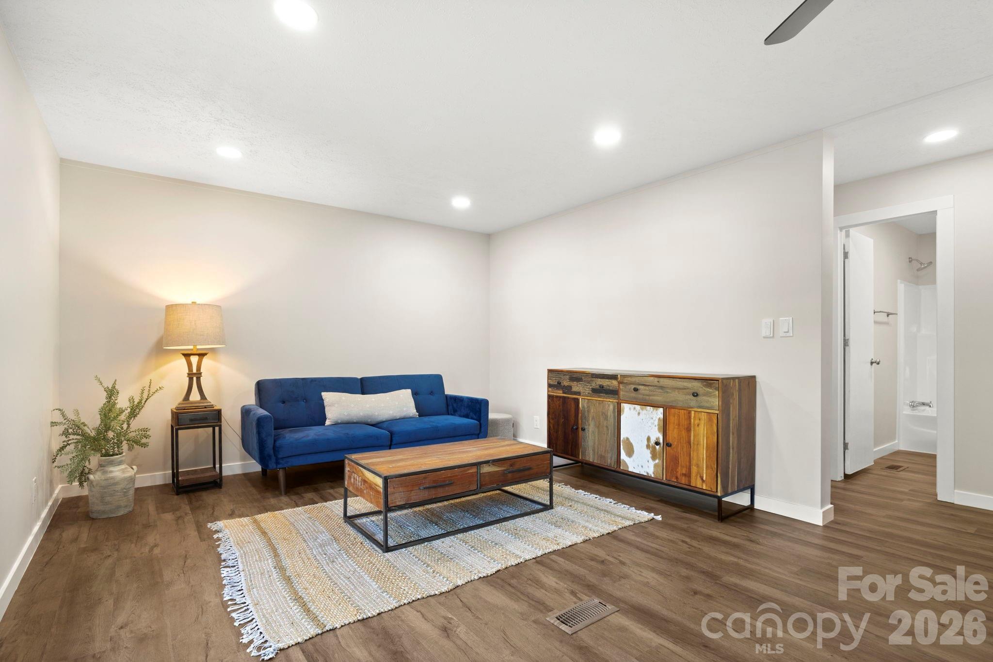 230 Leisure Lane