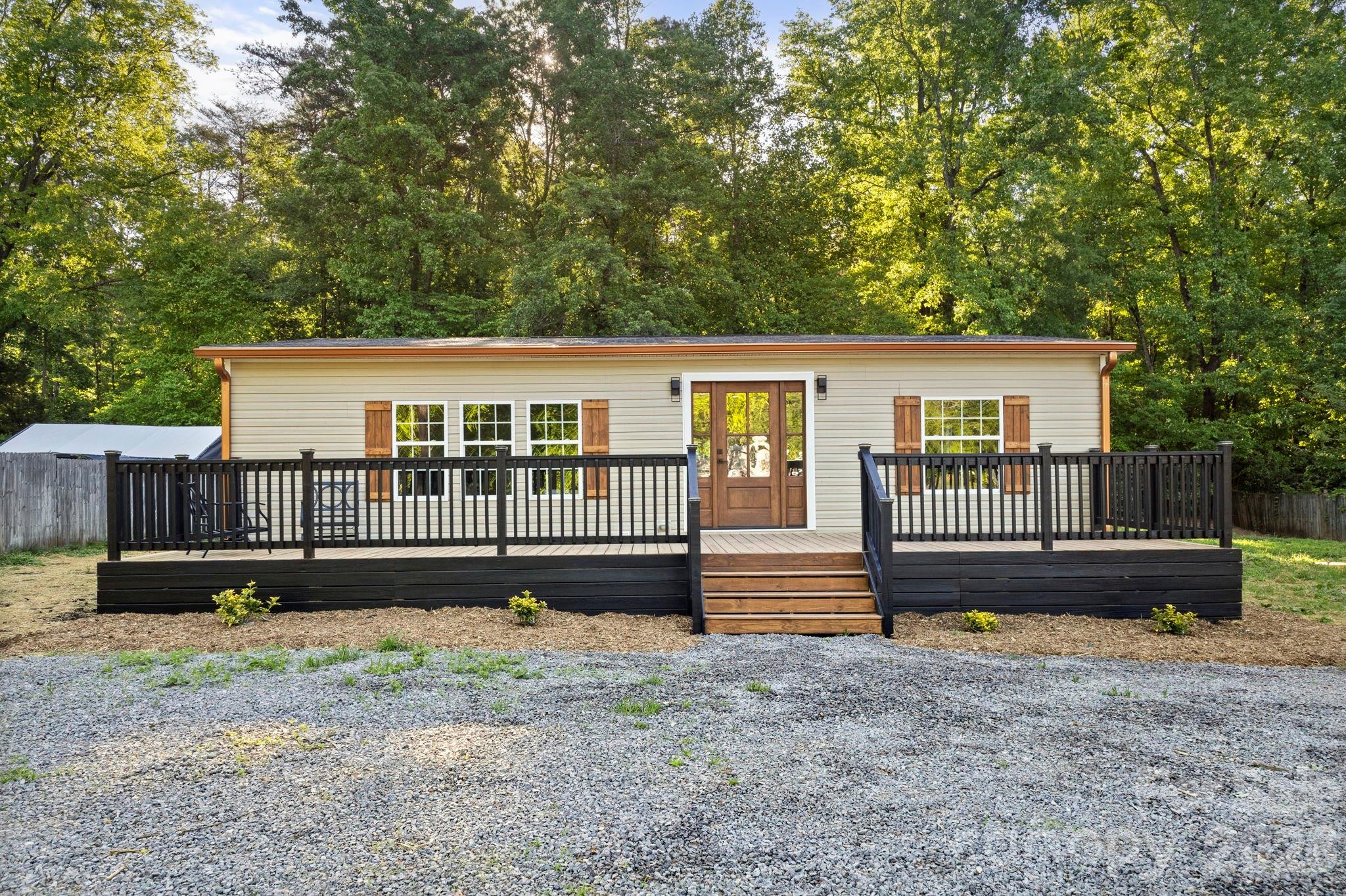 230 Leisure Lane
