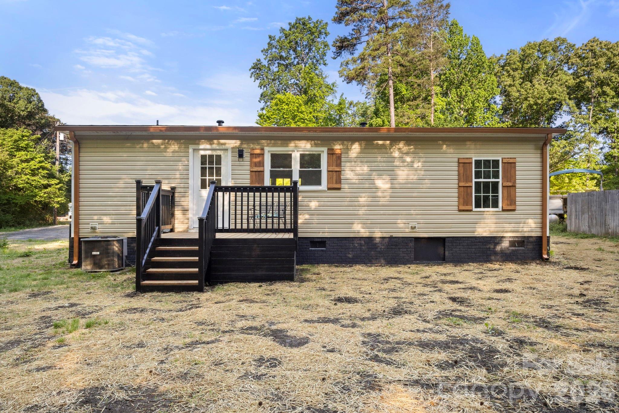 230 Leisure Lane