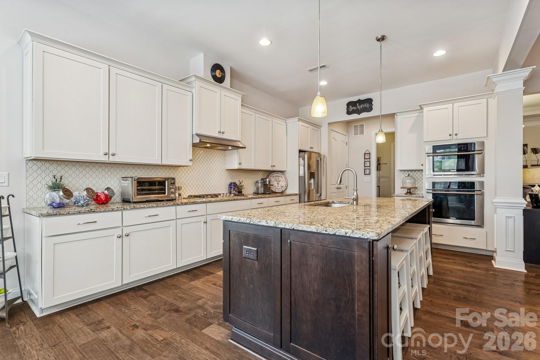 401 Hollyhock Drive