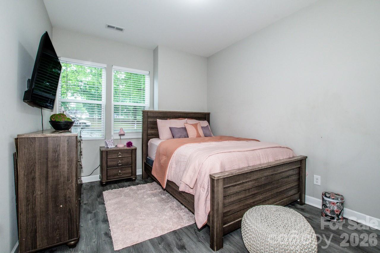 1206 8th Street Unit: 13