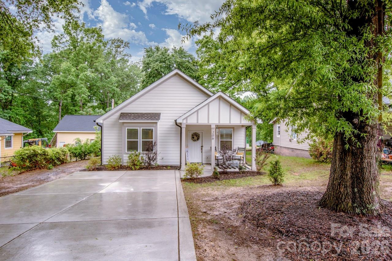 1206 8th Street Unit: 13