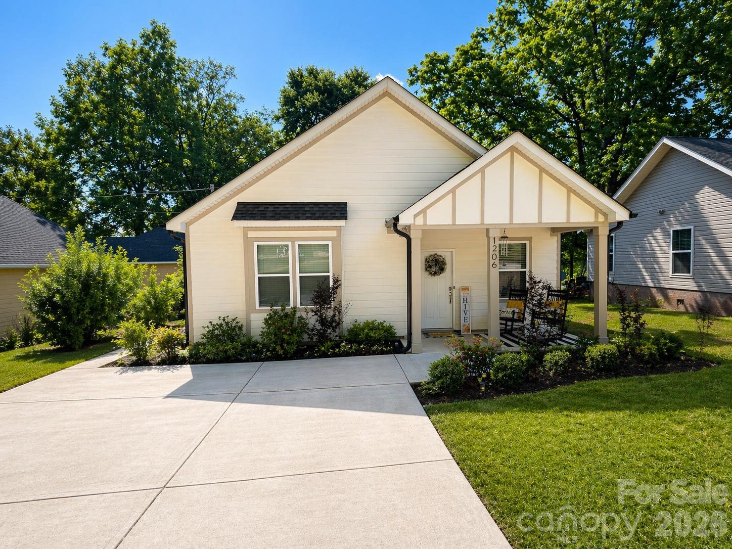1206 8th Street Unit: 13