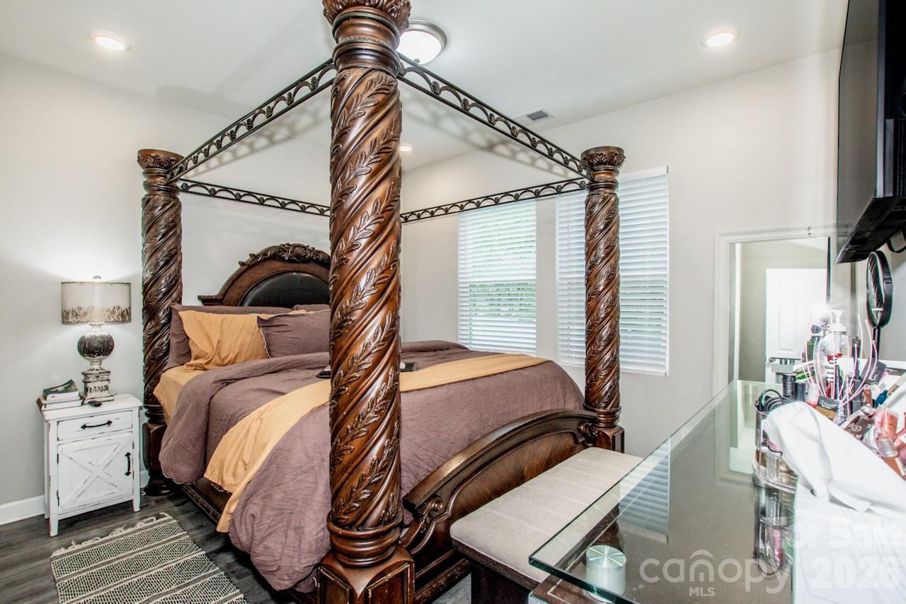 1206 8th Street Unit: 13