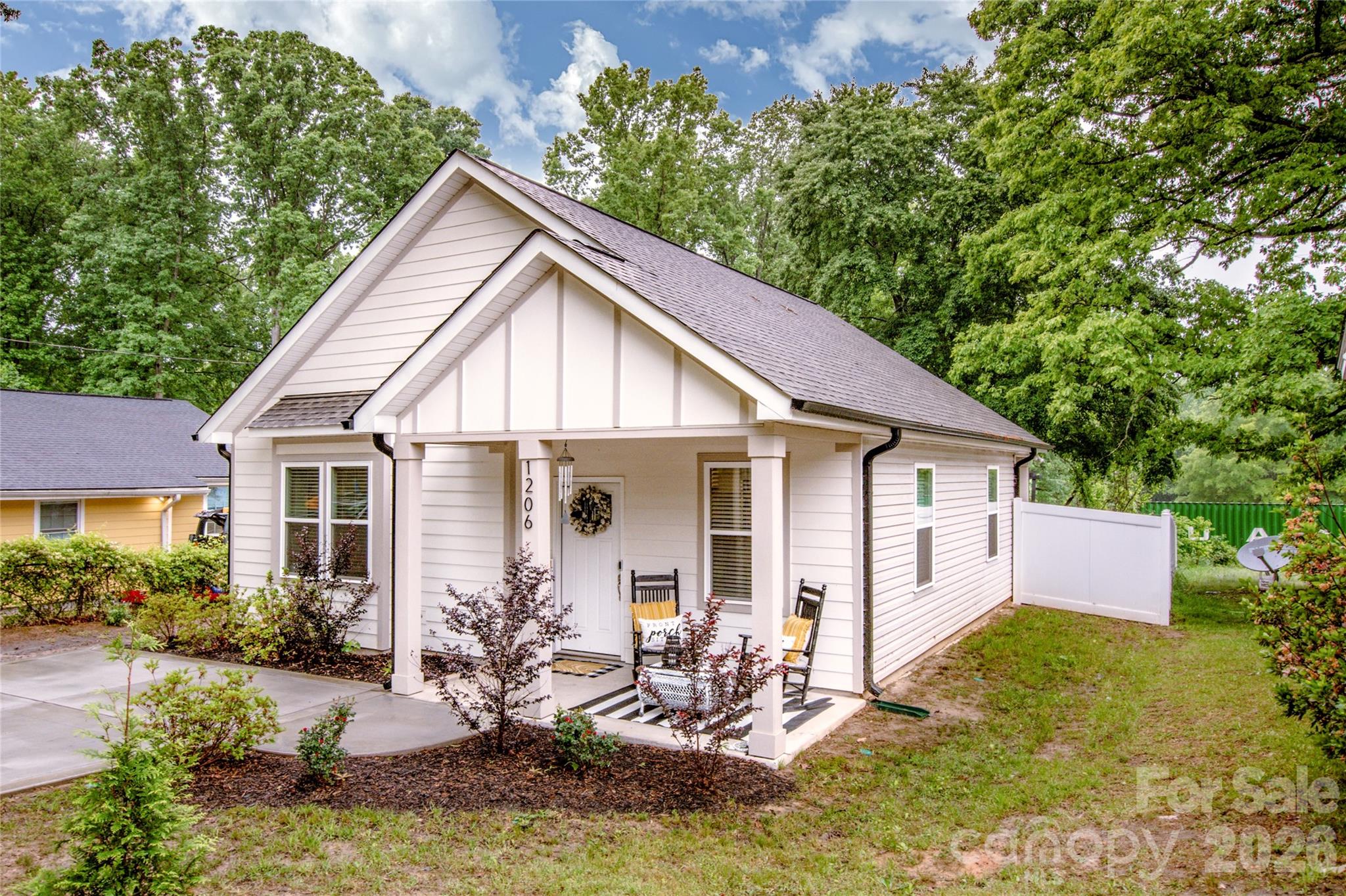1206 8th Street Unit: 13
