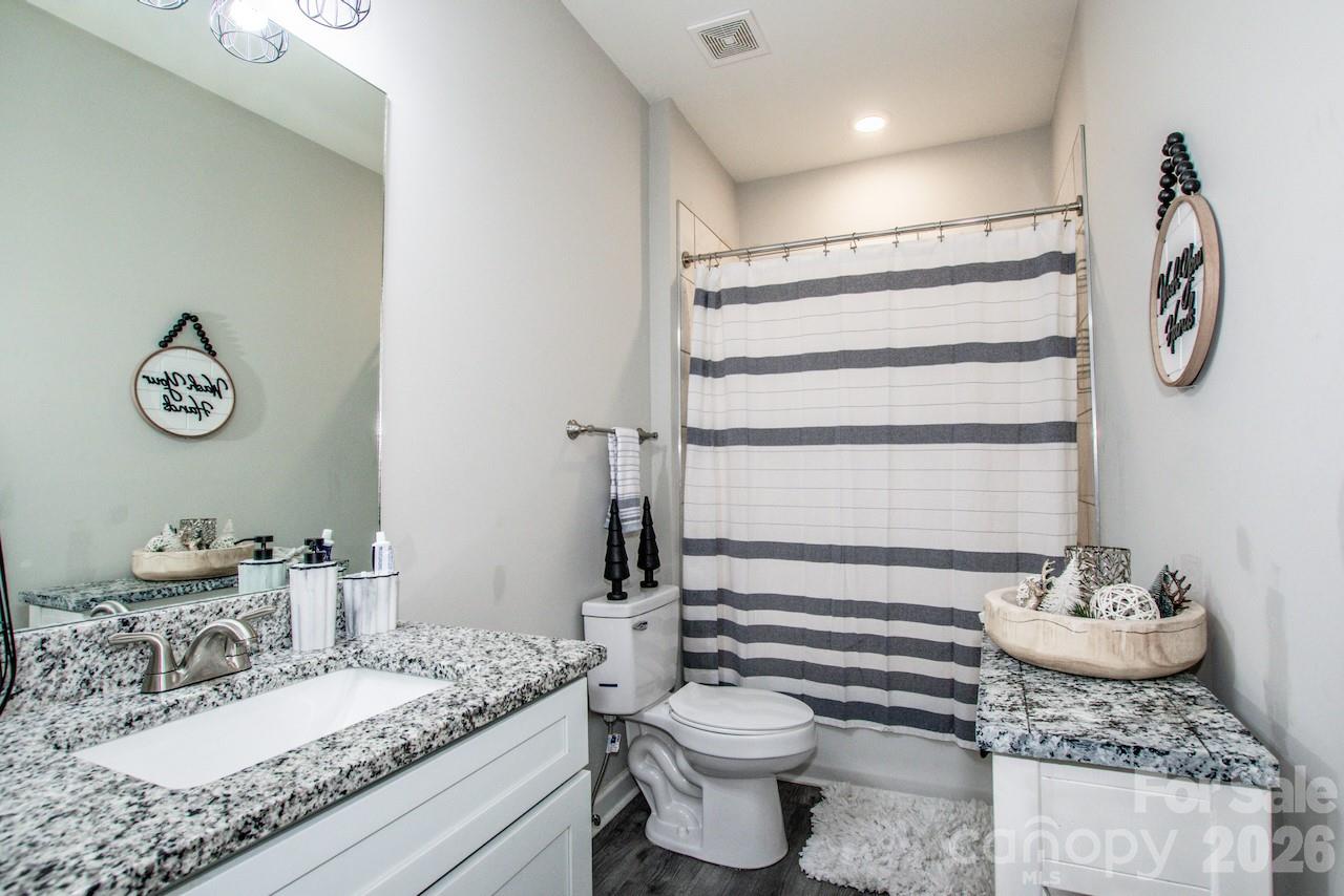 1206 8th Street Unit: 13