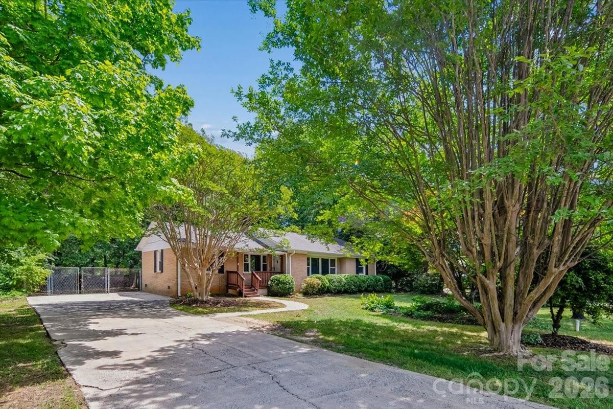 107 Fox Run Drive