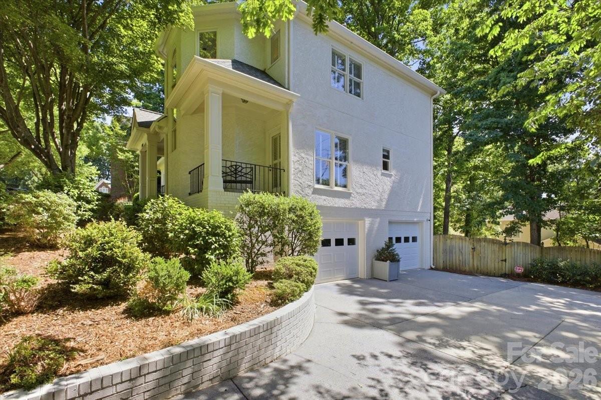 3726 Surry Ridge Court