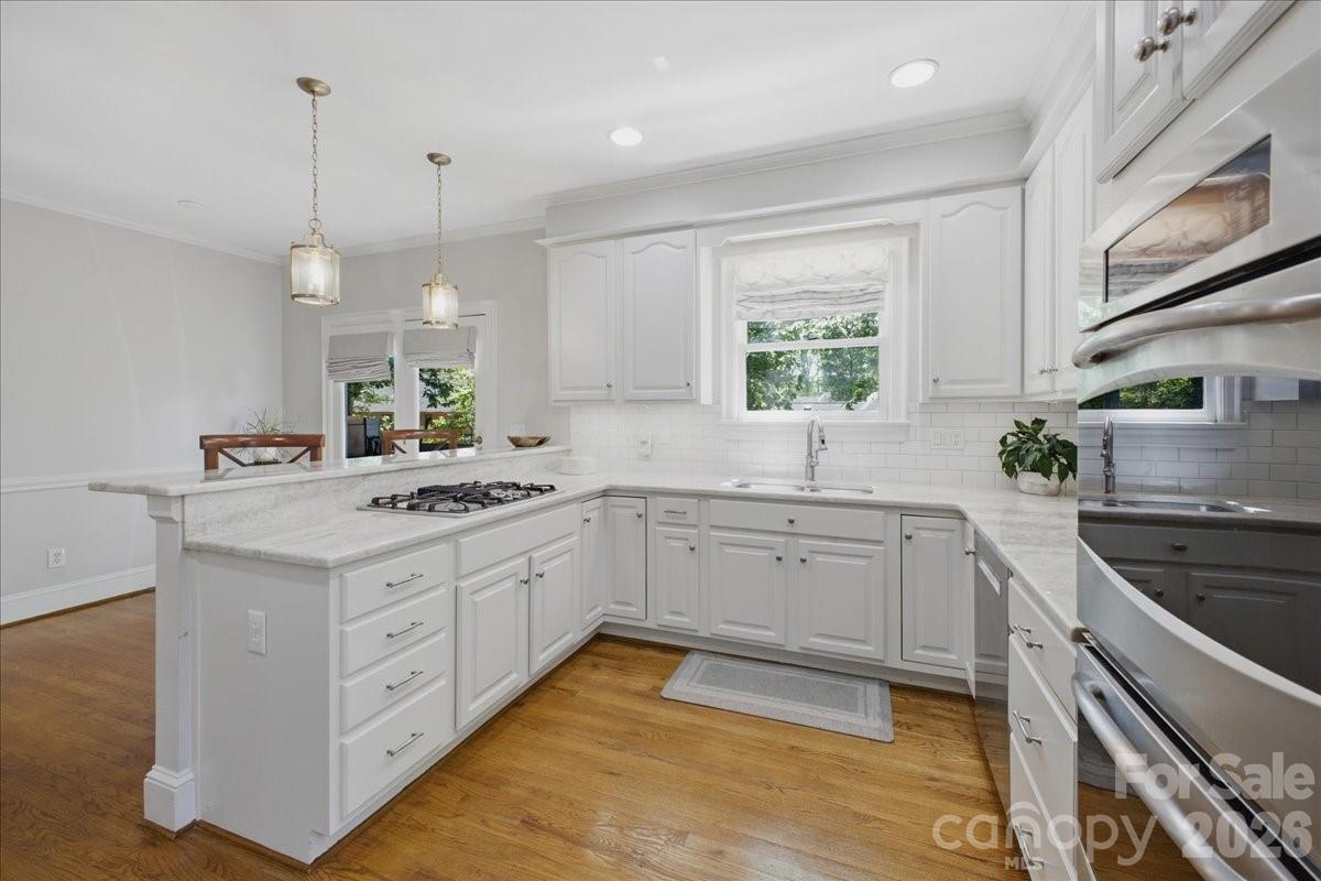 3726 Surry Ridge Court