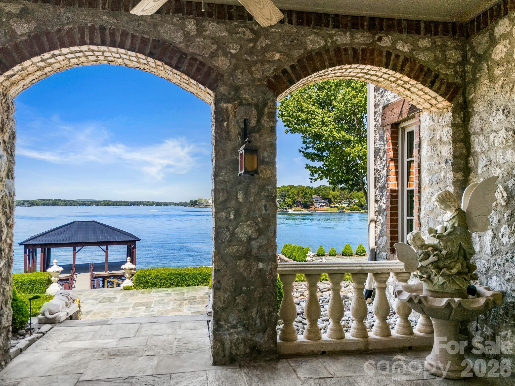 331 Ivy Arbor Circle
