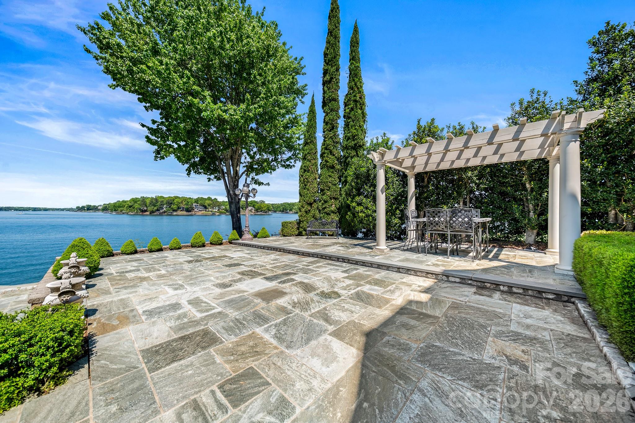 331 Ivy Arbor Circle