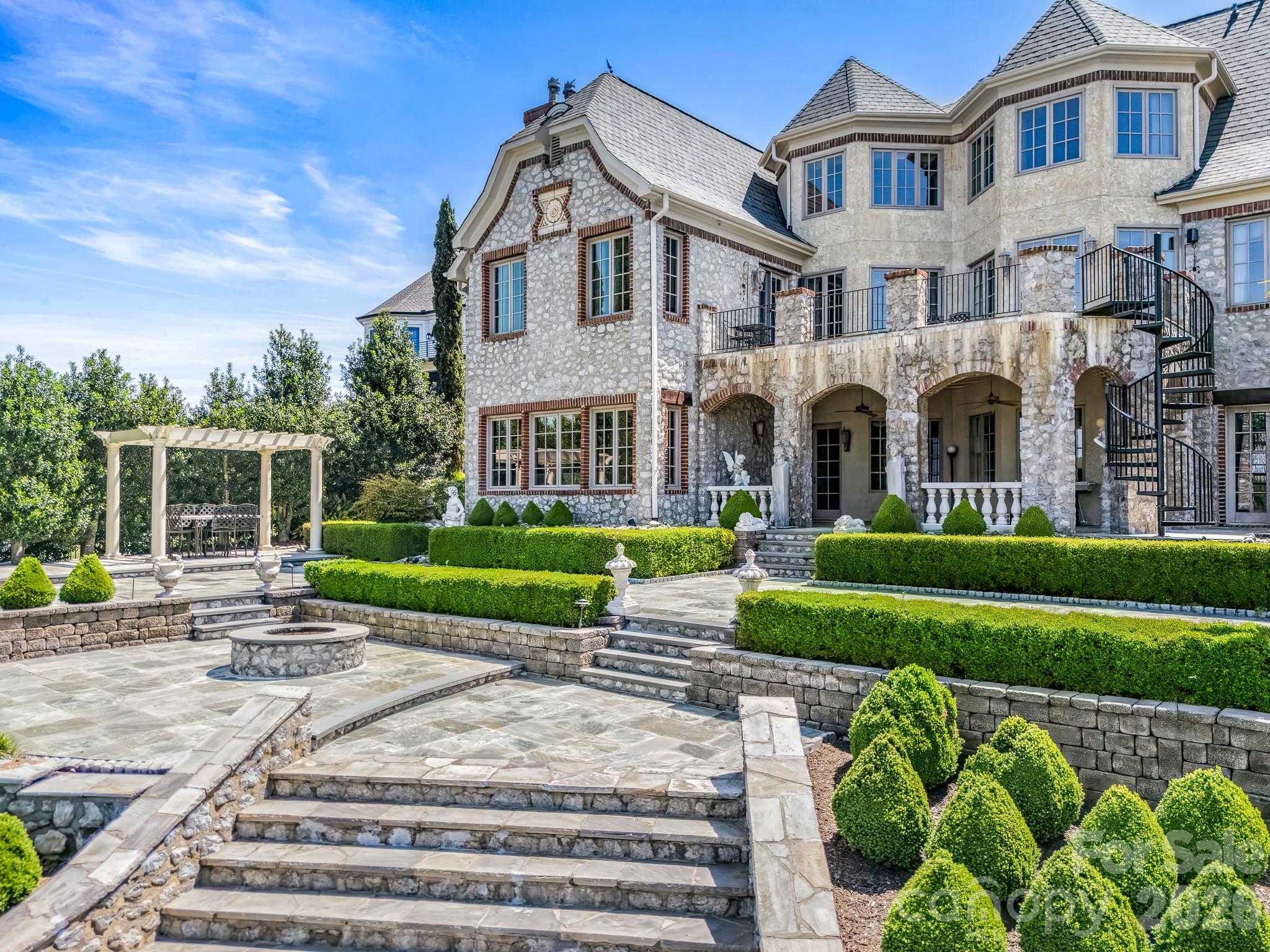 331 Ivy Arbor Circle
